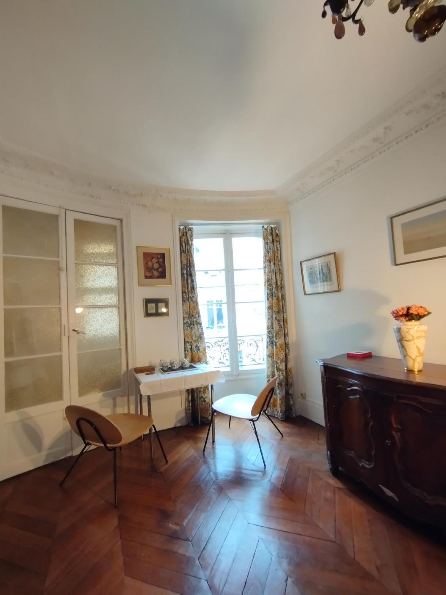 Chambre Spacieuse - Trocadero Parijs Buitenkant foto